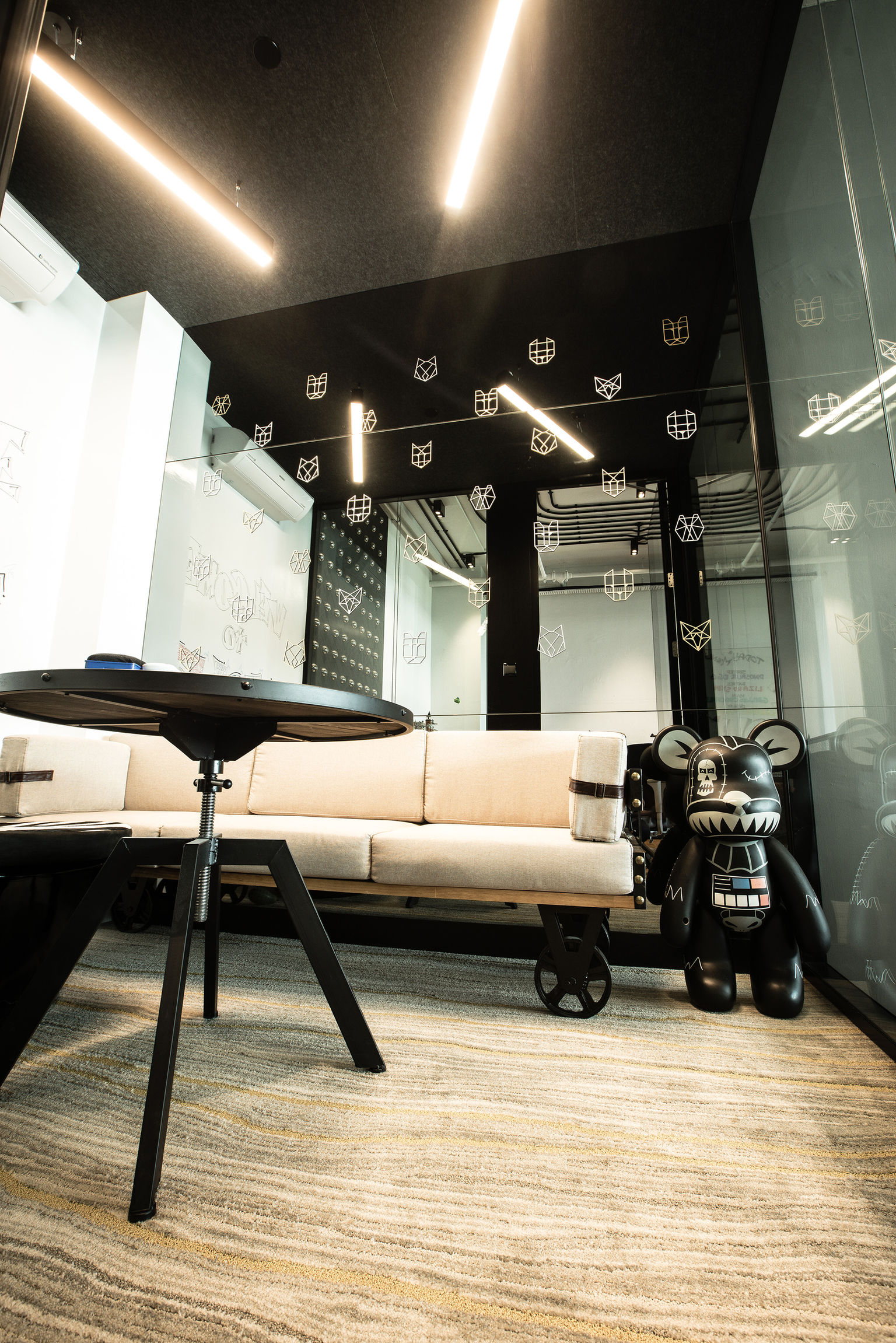 WOLF Studio Hideout