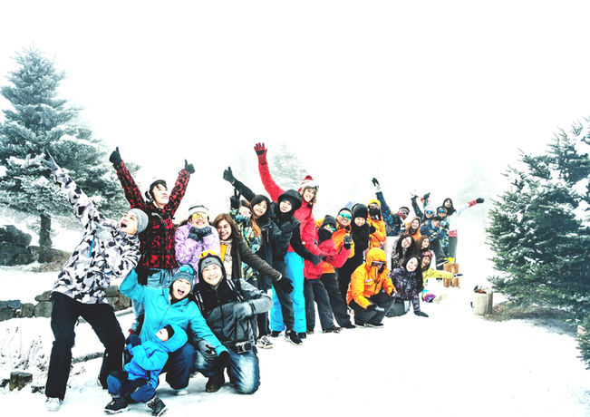 WOLF Studio Snow Trip Group